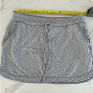 Athleta Light Grayi Skirt